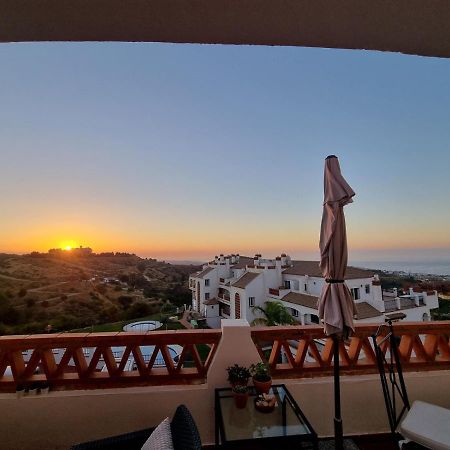 Elegant Apartment With Fantastic Views At The Top Of Calahonda Sitio de Calahonda Exteriör bild