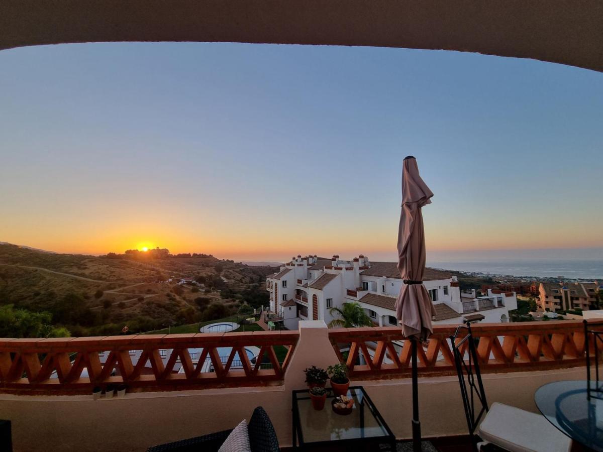 Elegant Apartment With Fantastic Views At The Top Of Calahonda Sitio de Calahonda Exteriör bild