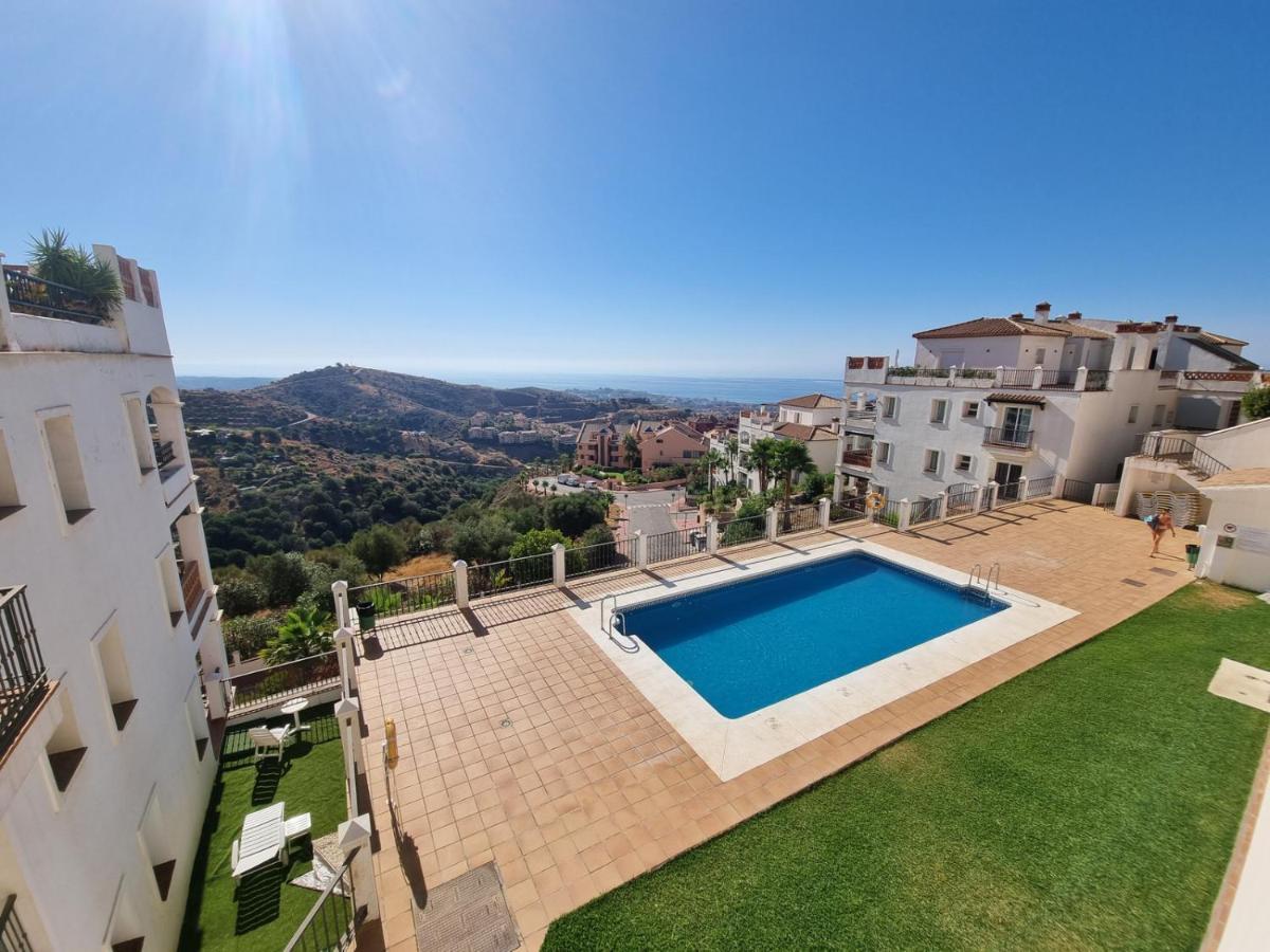 Elegant Apartment With Fantastic Views At The Top Of Calahonda Sitio de Calahonda Exteriör bild