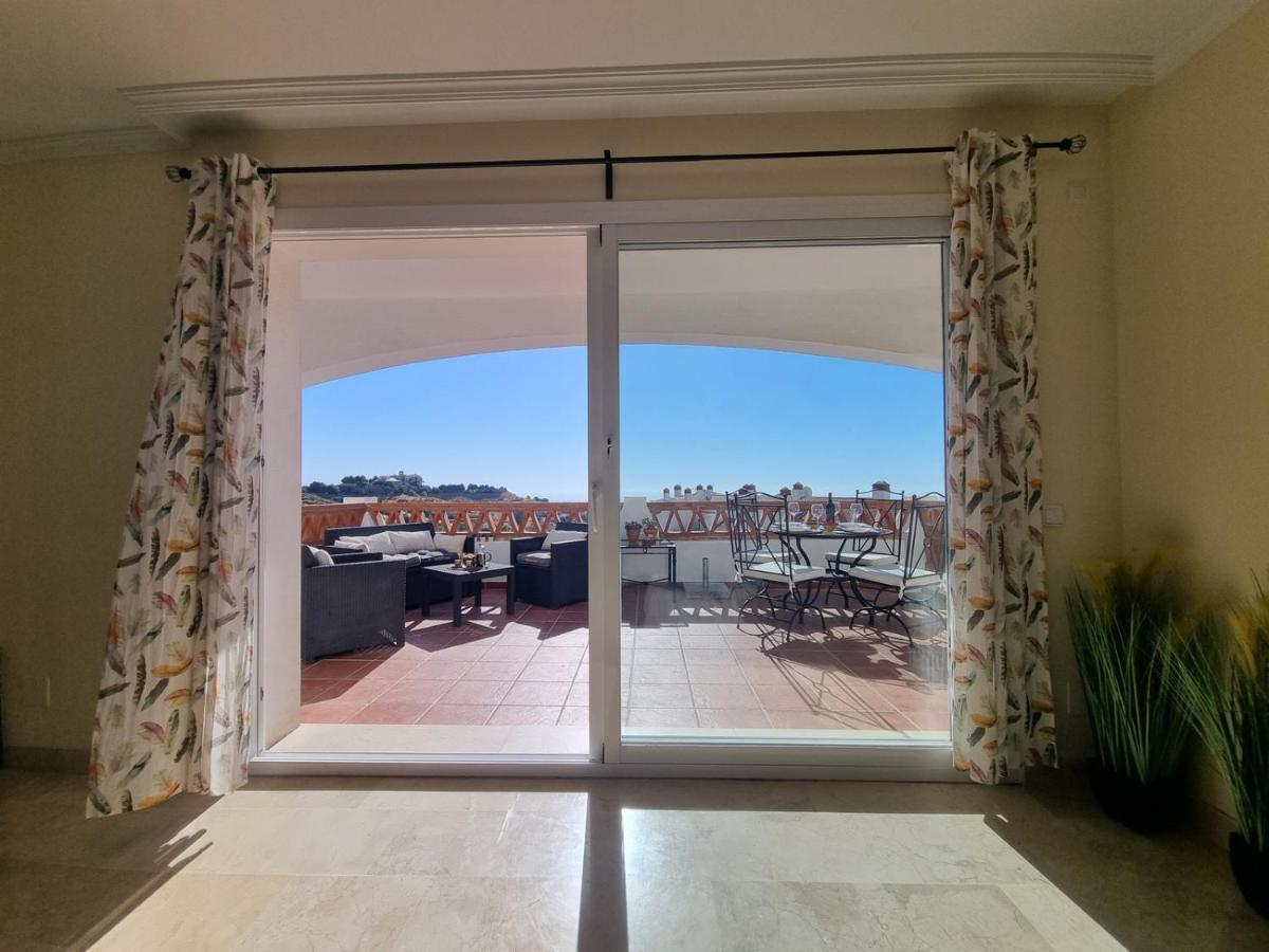 Elegant Apartment With Fantastic Views At The Top Of Calahonda Sitio de Calahonda Exteriör bild