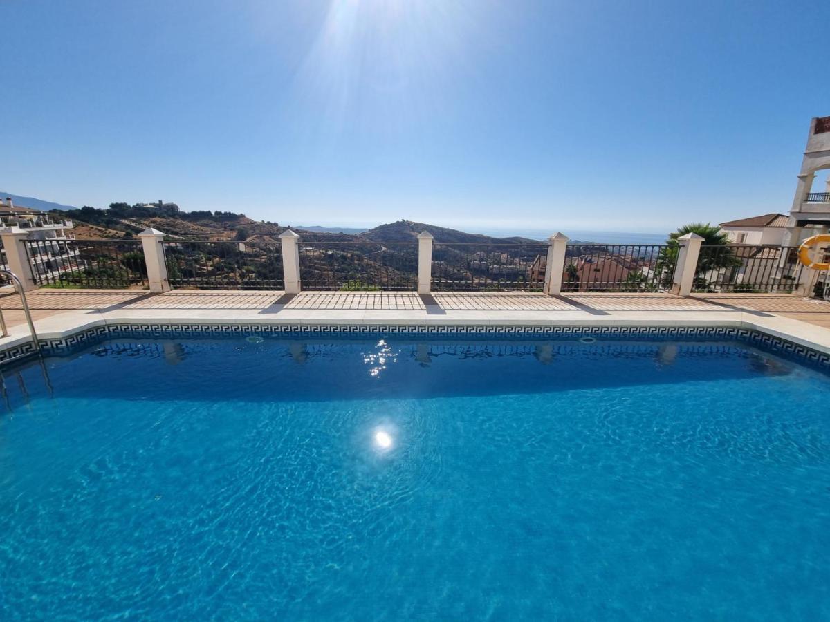 Elegant Apartment With Fantastic Views At The Top Of Calahonda Sitio de Calahonda Exteriör bild