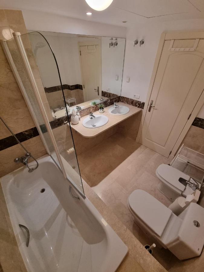 Elegant Apartment With Fantastic Views At The Top Of Calahonda Sitio de Calahonda Exteriör bild